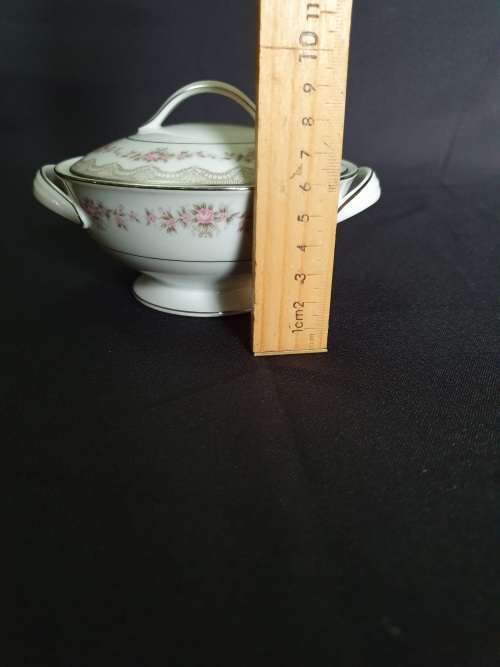 Stunning Noritake Lidded Honey Bowl