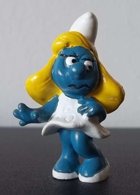 Original Vintage SMURFETTE !  Peyo Hong Kong! Smurfs! RARE Smurf!