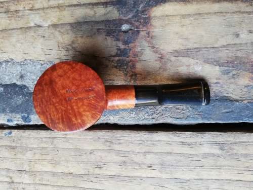 Mario Grandi smoking pipe