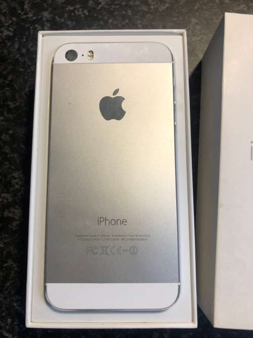 *Late Entry* iPhone 5s 16GB Great Condition *Please Read*