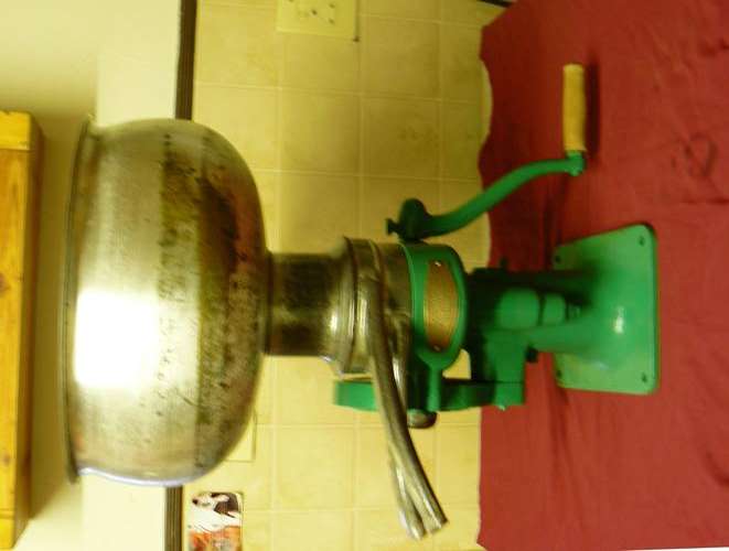 Vintage CORONA Milk & Cream Separator, - Working condition
