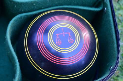 Old Style Henselite Lawn Bowls 4 7/8  Sale Item