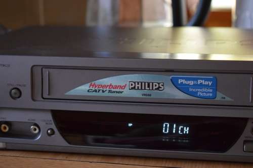 Phillips VHS VCR (no remote)