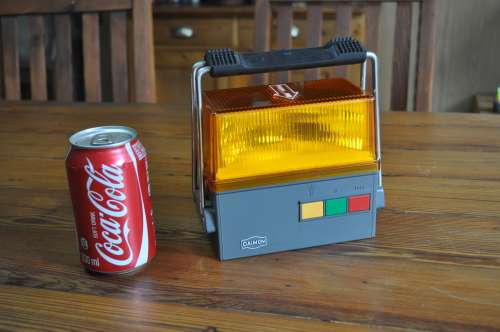 Emergency Warning Yellow 12 Flashing Light