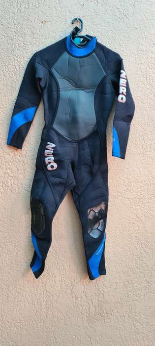 Zero Wetsuit 5 Size Small 5mm