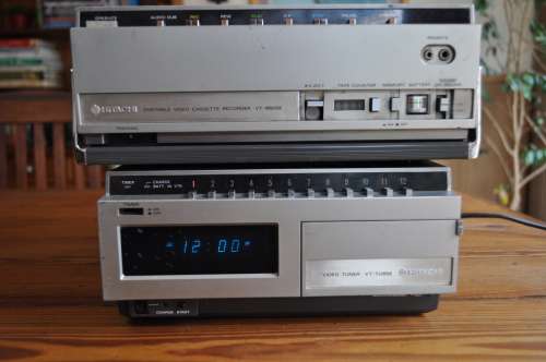 Vintage Hitachi Portable Video Cassette Recorder And Tuner (selling as is)