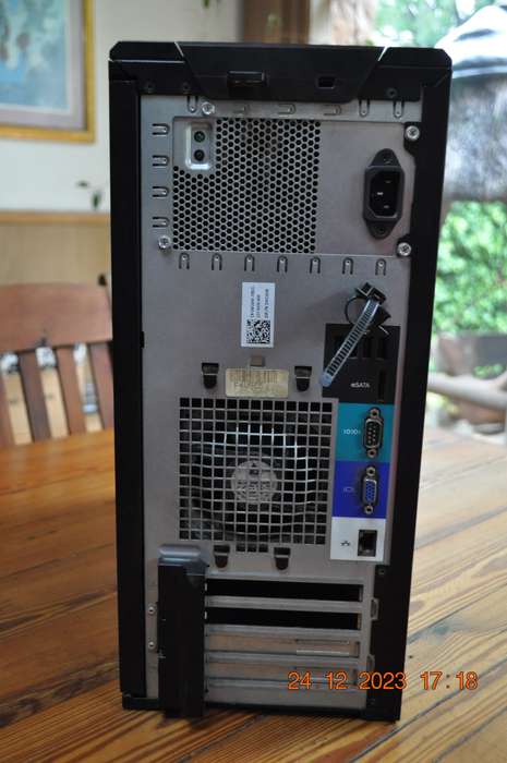 Dell Intel Xeon Server PowerEdge T110 3.2 Mhz (no hard drive)
