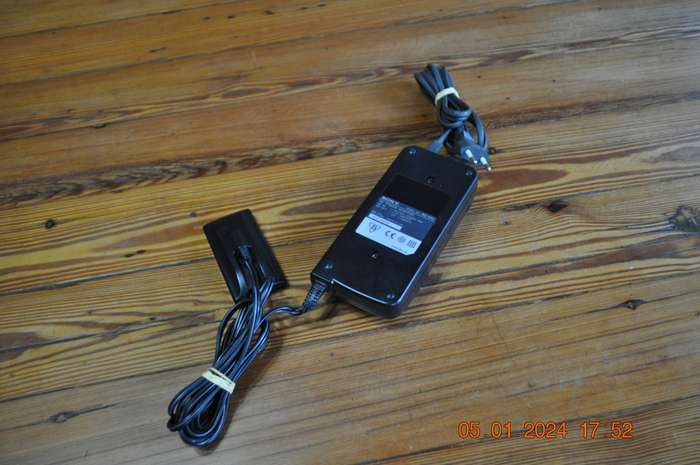 Vintage Sony Power Adaptor Battery Charger (working)