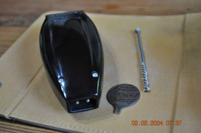 Vintage 1940s Schick Electric Shaver (not working)