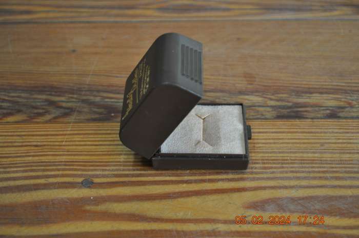 Vintage Mervis Brothers Jewelers Ring Box