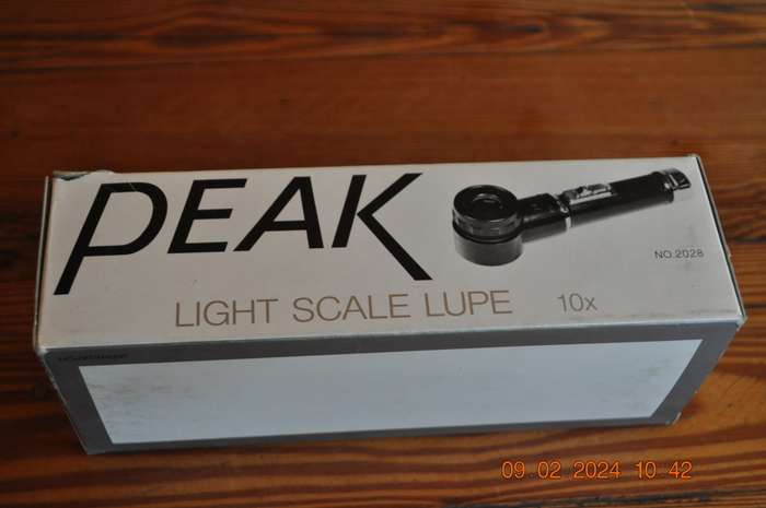 Peak Light Scale Lupe 10 x