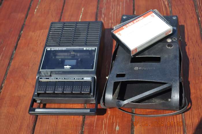 Vintage Sanyo Cassette Recorder