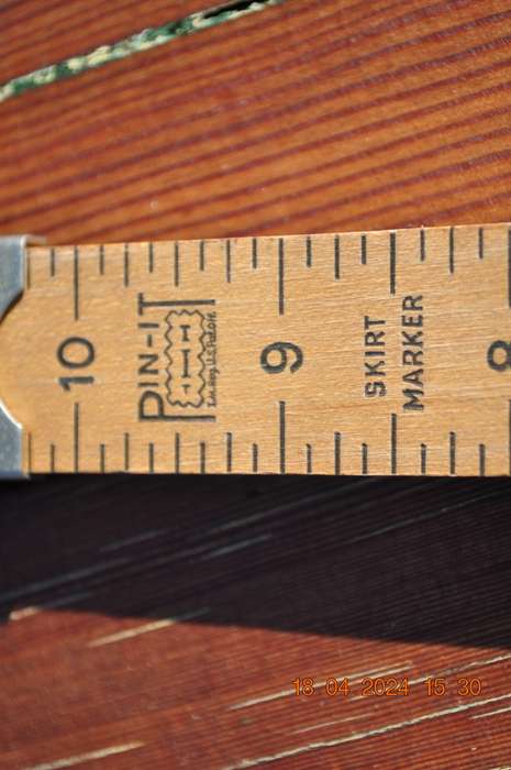 Vintage Pin It Skirt Maker