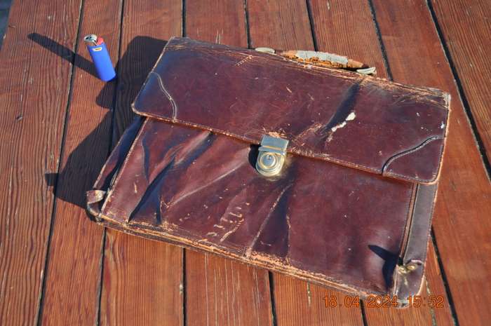 Vintage Lilly K Leather Look Carry Bag