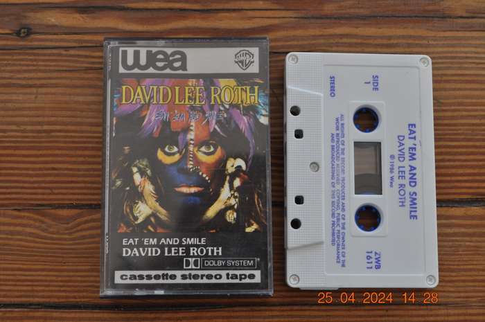David Lee Roth - Eat `Em And Smile (Cassette)