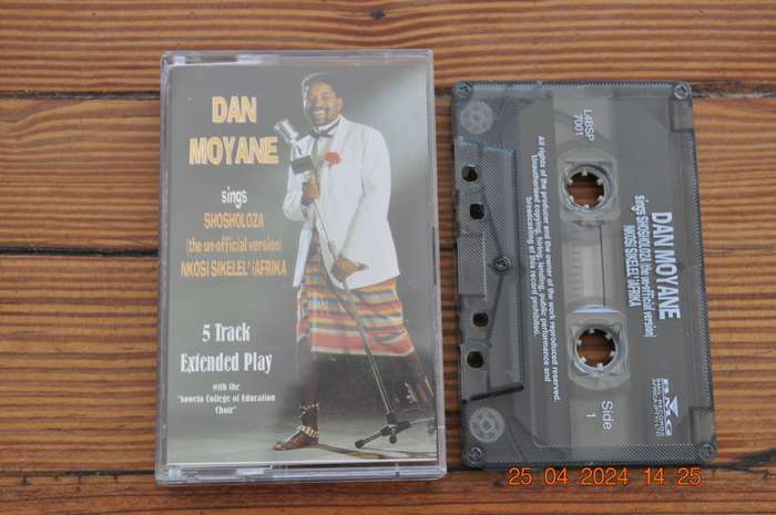Dan Moyane - Sings Shosholoza (Cassette)