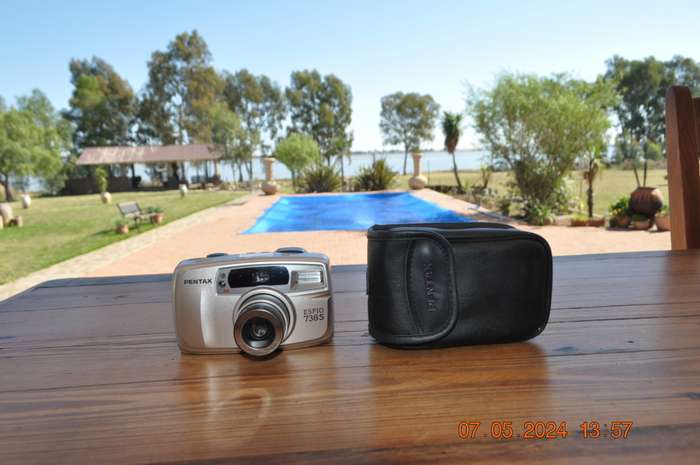 Pentax Espio 738S 35mm Film Camera With Zoom