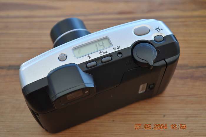 Pentax Espio 738S 35mm Film Camera With Zoom