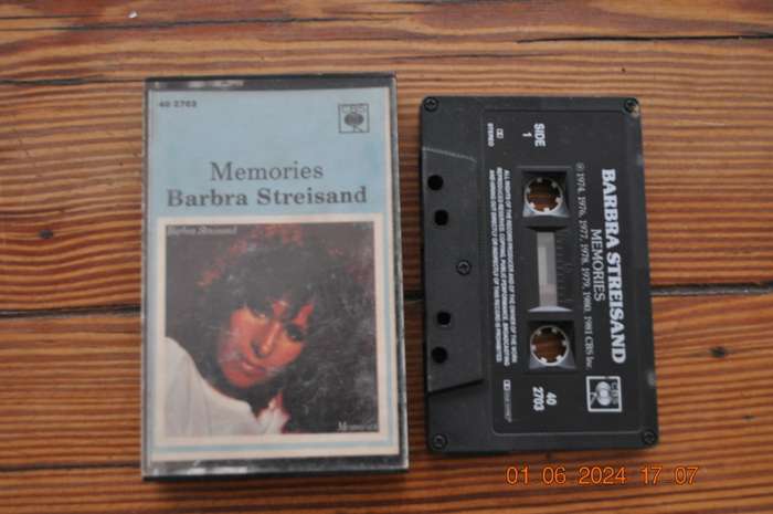 Barbra Streisand - Memories (Cassette)