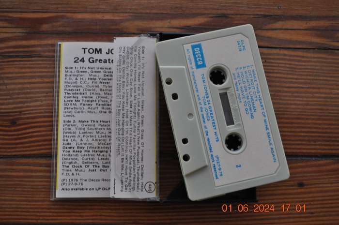 Tom Jones - 24 Greatest Hits (Cassette)