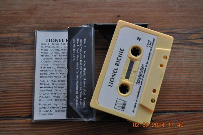 Lionel Richie - Lionel Richie (Cassette)