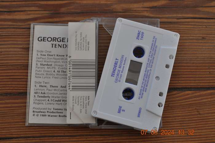 George Benson - Tenderly (Cassette)