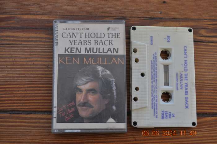 Ken Mullan - Can`t Hold The Years Back (Cassette)