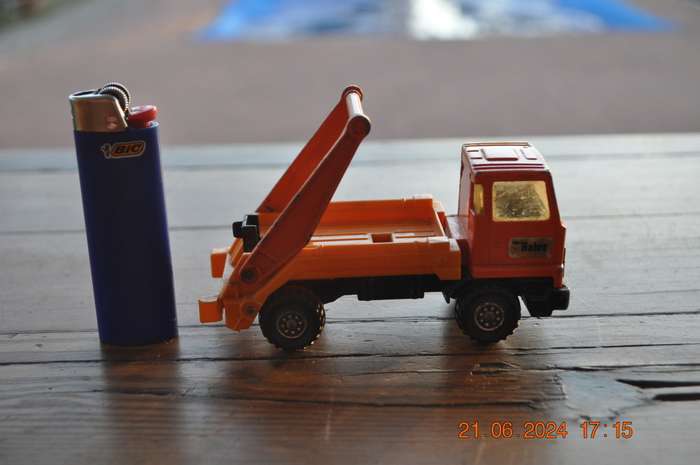 Vintage Matchbox Super Kings Bedford Skip Truck