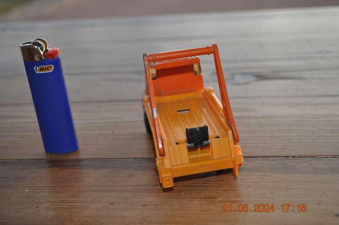 Vintage Matchbox Super Kings Bedford Skip Truck
