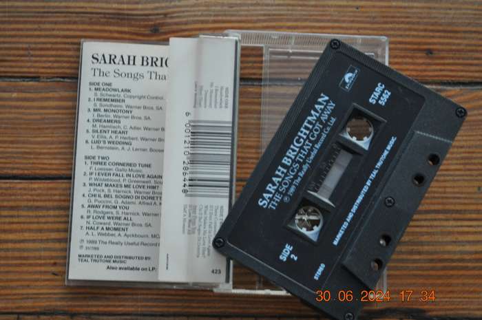 Sarah Brightman - The Songs That Got Away (Cassette)