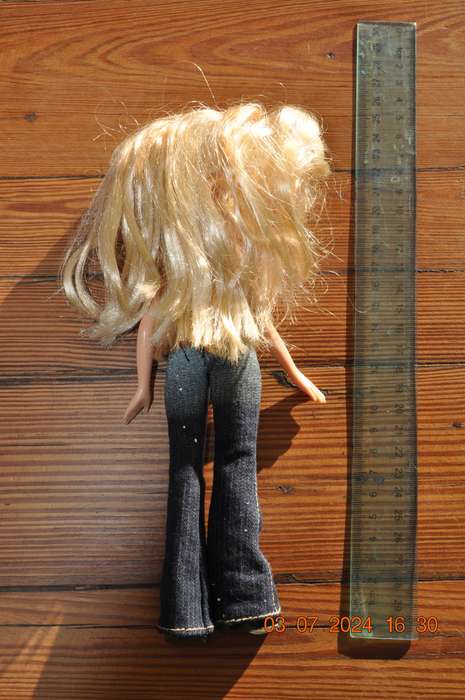 Bratz Cloe Doll 2001
