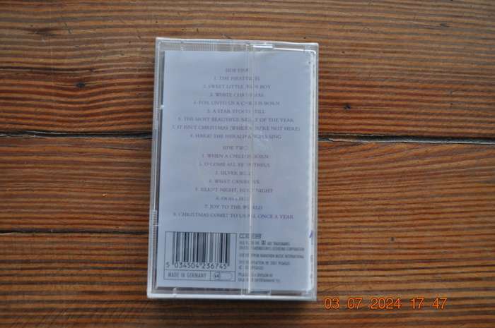 A Golden Christmas (Cassette)