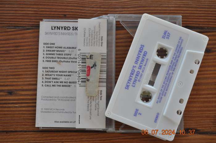 Lynyrd Skynyrd - Skynyrd`s Innyrds/Their Greatest Hits (Cassette)