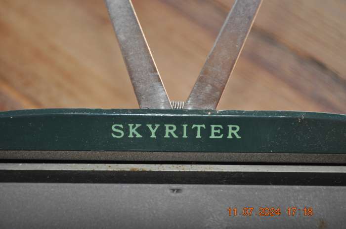 Vintage Smith Corona Skyriter 1950s Typewriter
