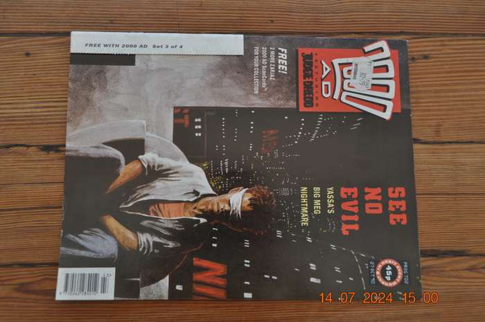 2000AD Prog 702 Featuring Judge Dredd