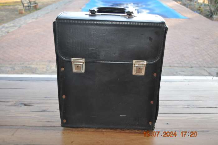 Portable Sewing Carry Case Organizer Lots Of Free Extras