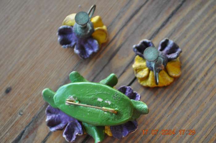 Vintage Floral Brooch and Earring Set