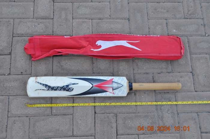 Slazenger SE Shaun Pollock Size 4 Cricket Bat (soft ball)