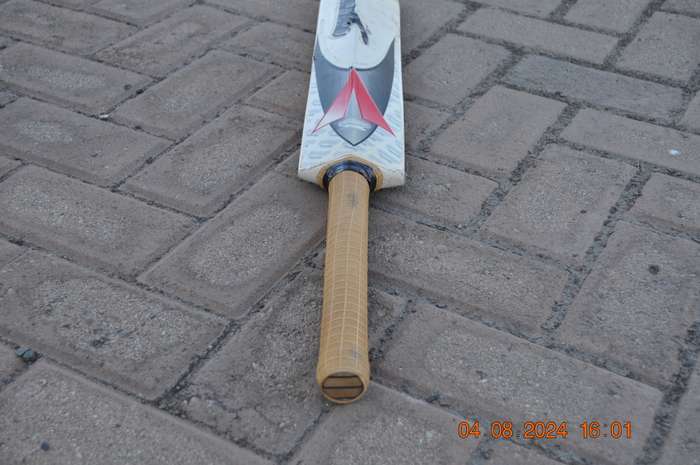 Slazenger SE Shaun Pollock Size 4 Cricket Bat (soft ball)