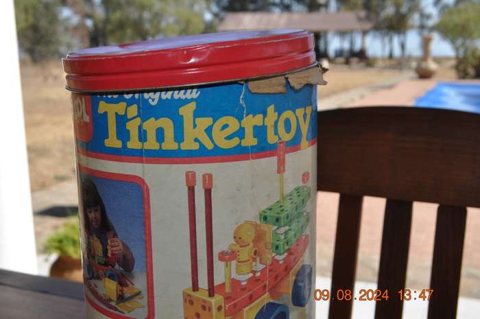 Vintage Tinkertoy (as is)