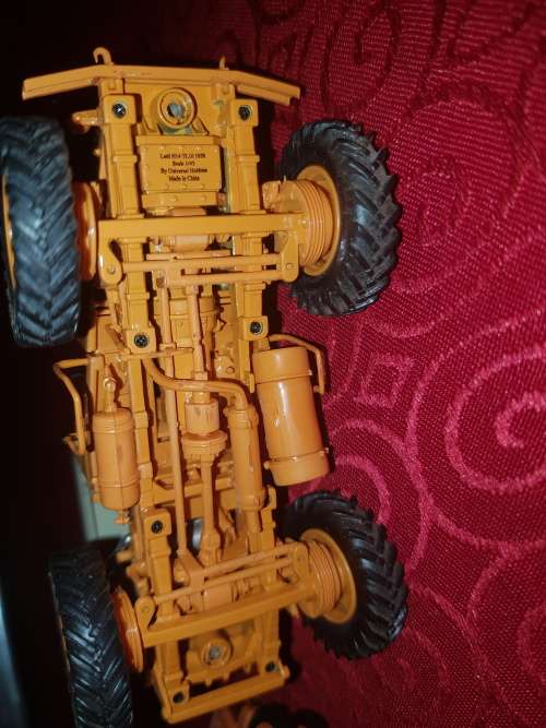 Renault Ergos /  Allis-Chalmers  /  Latil