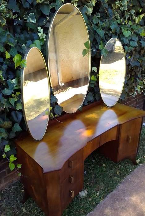 Exceptionaly nice, mid century dressing table with 3 `gold` trimmed mirrors swiveling on brass posts
