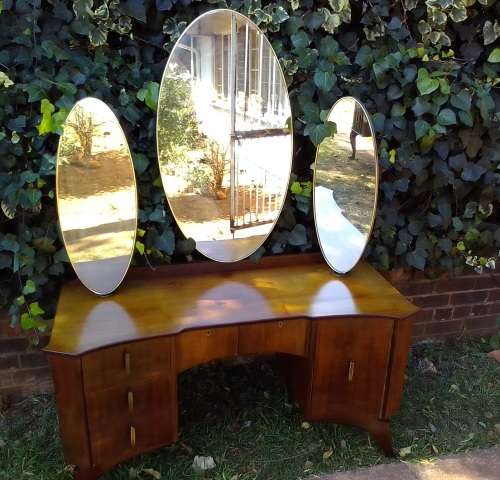 Exceptionaly nice, mid century dressing table with 3 `gold` trimmed mirrors swiveling on brass posts