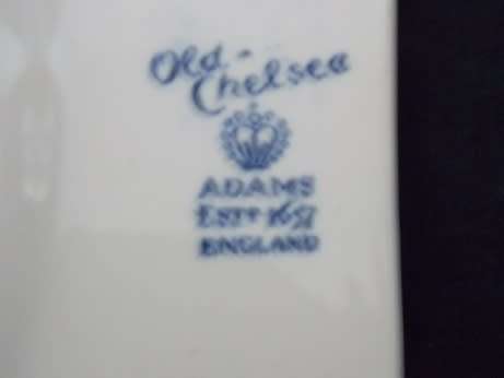 Olde Chelsea Beautiful Set of Two Cake Plates