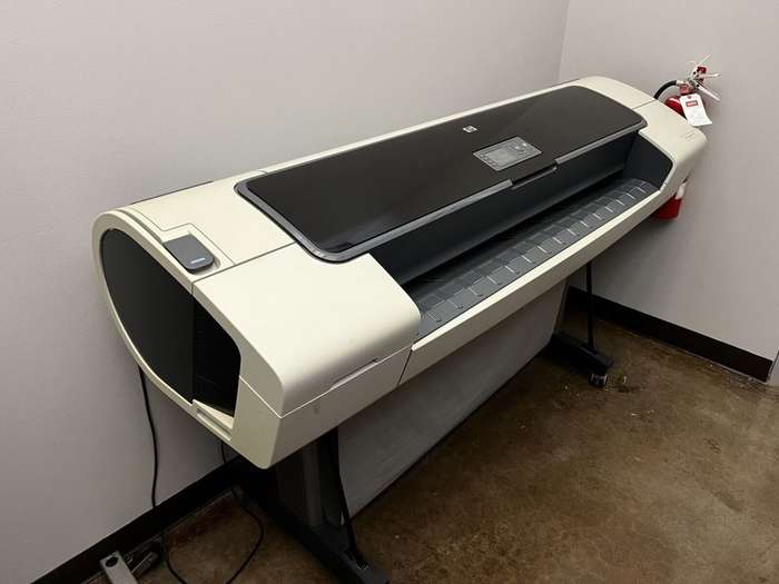 HP DesignJet T1100 Plotter Printer ( faulty)