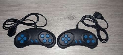 2xVideo Game Controllers