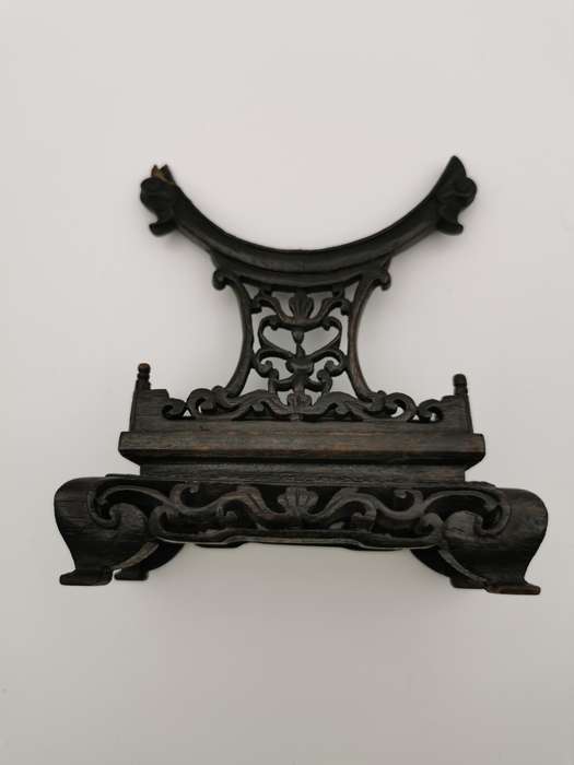 A pair of Chinese jade screens from the late Qing Dynasty