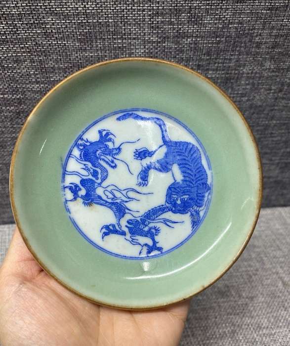 Antique Chinese porcelain plate MINGUO(1912-1949)