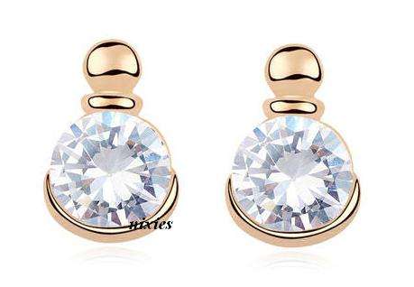 ELEGANT CLEAR SWAROVSKI DIAMOND EARRING STUDS