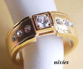 ELEGANT YELLOW GOLD SOLITAIRE ENGAGEMENT RING - SIZE 6(M)